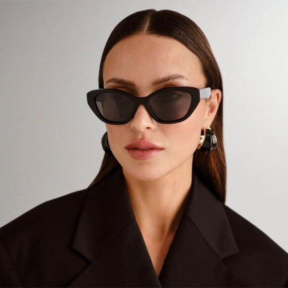 NEW GUCCI SUNGLASSES WOMEN BLACK CAT EYE EYEWEAR GUCCI GG1638S 001 main image 4
